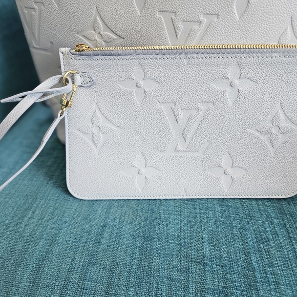 Louis Vuitton Empreiente Blue Neverfull Monogram Tote - Picture 6 of 15